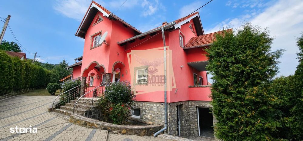 Casa individuala | 6 camere | Teren 935 mp | Garaj | Comision 0% | Sal