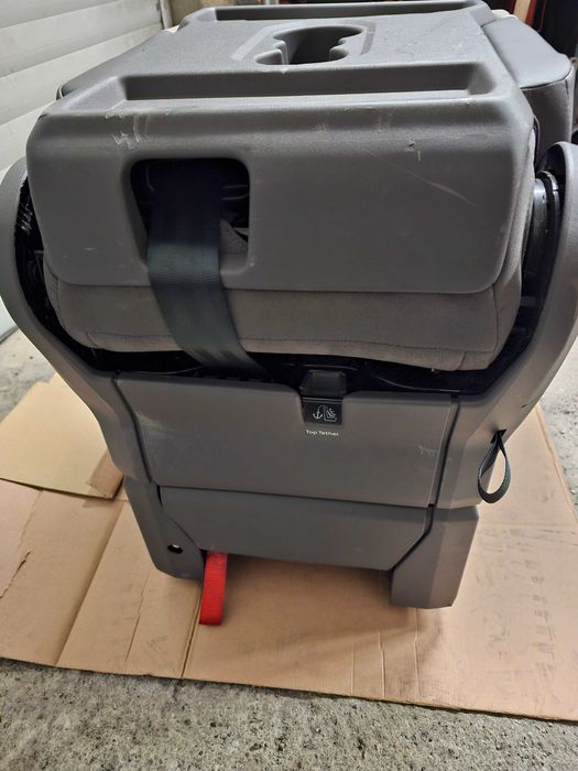 Volkswagen T7 Фолксваген транспортер седалка