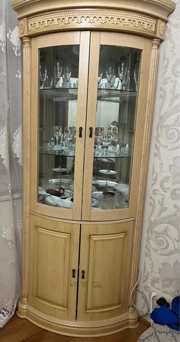 Продам красивую стенку
