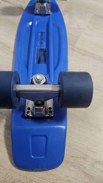 Penyboard rosu . Si albastru