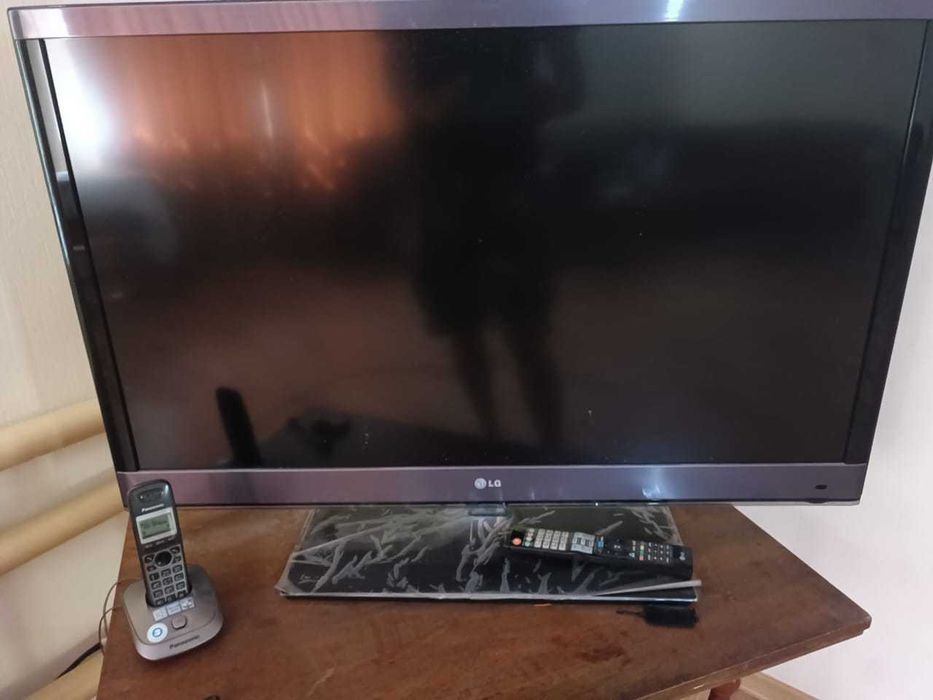 Продам телевизор Lg
