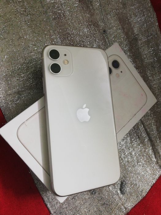 IPhone 11.  64Gb