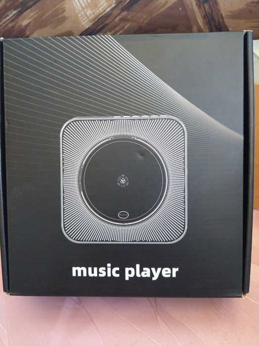 Ново FM радио и CD плейър с високоговорители дистанционно управление