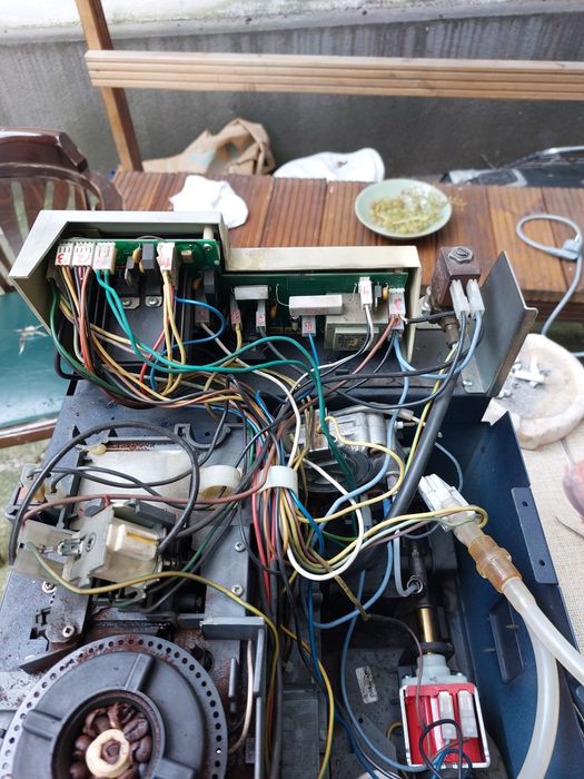 Reparatii aparate de cafea toate tipurile reparam și plăcile de baza