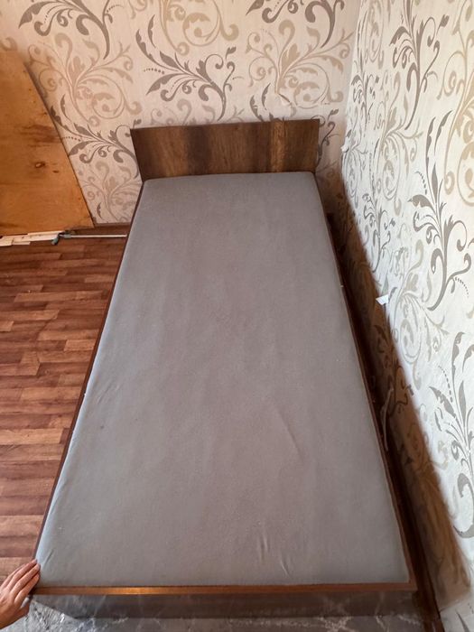 Жақсы қалыпта сақталған кереует сатылады