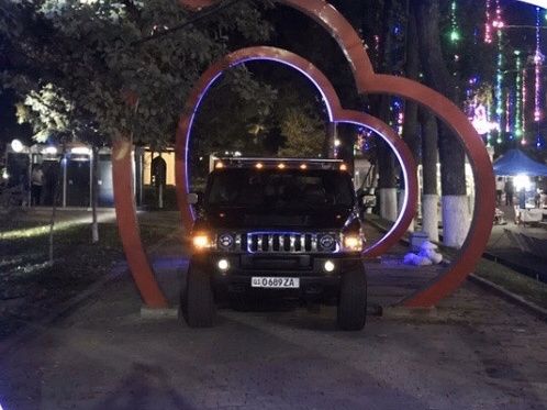 * заказ авто HUMMER H2 на СВАДЬБУ - в РОД-ДОМ - и для  РЕКЛАМЫ!