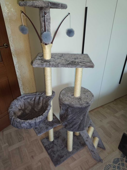 Продам домик для котов (котят)