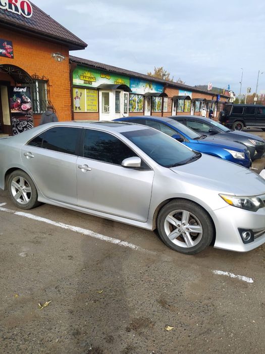 Машина camry toy