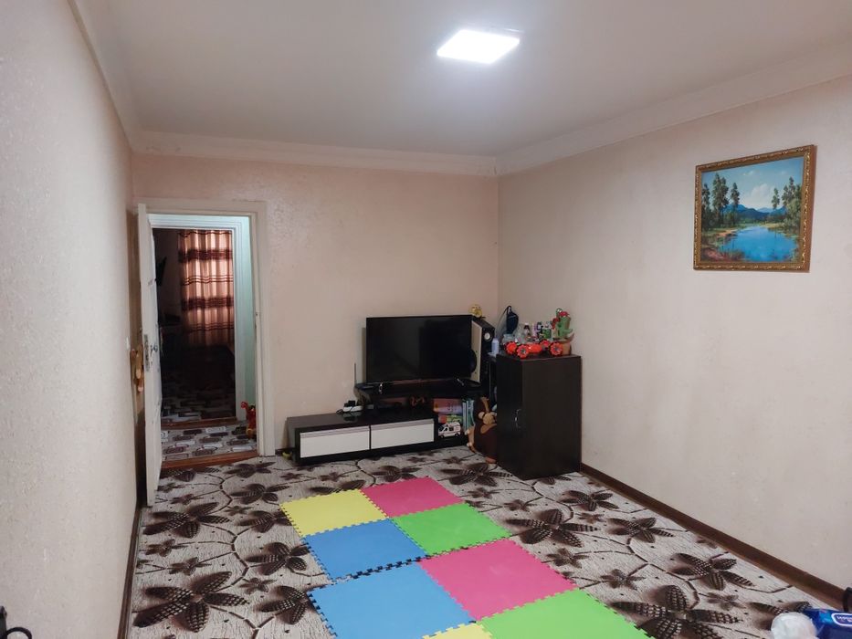 Продаётся 3 комнатная квартира