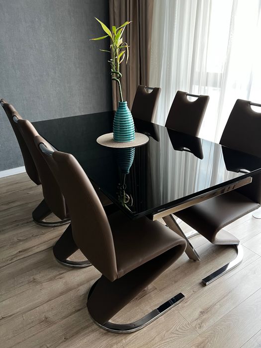 Set masa extensibila si scaune dining