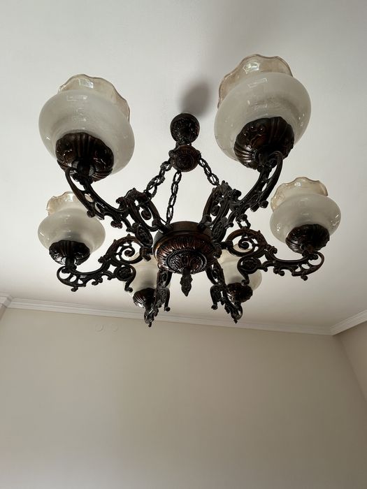 Месингови полилеи