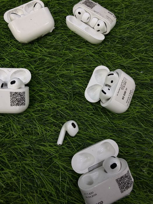 AirPods.