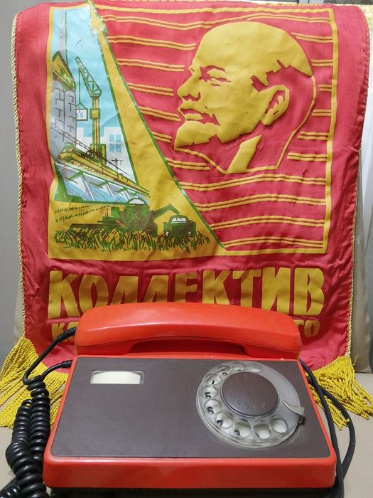 Продам винтажные телефоны