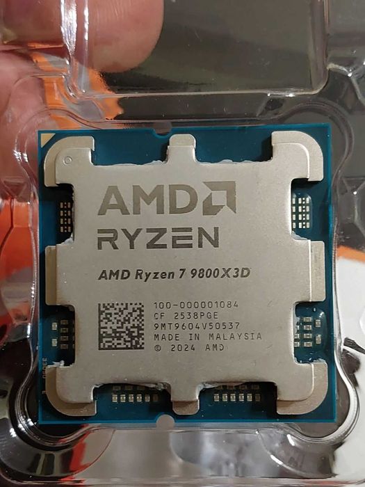 AMD Ryzen 7 9800X3D + Gigabyte B650M Gaming X AX Wi-Fi rev.1.3