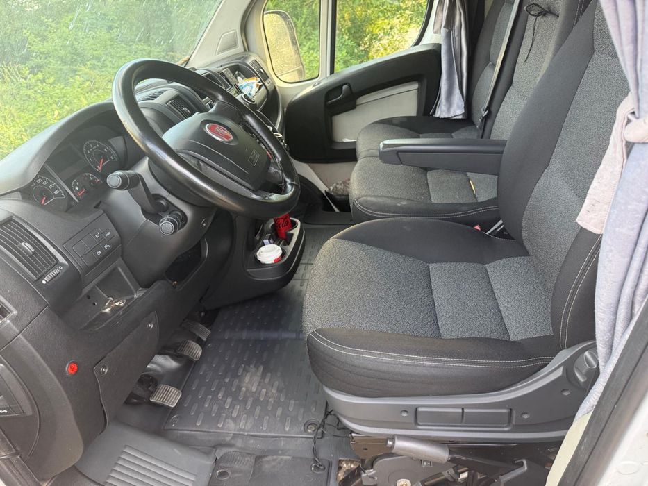 Vand sau schimb cu autoturism!