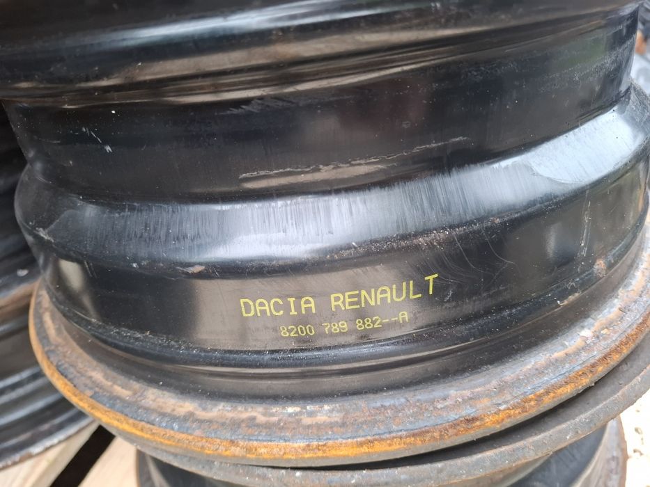Vand 4 jante R 15 dacia logan renault bune fara defecte