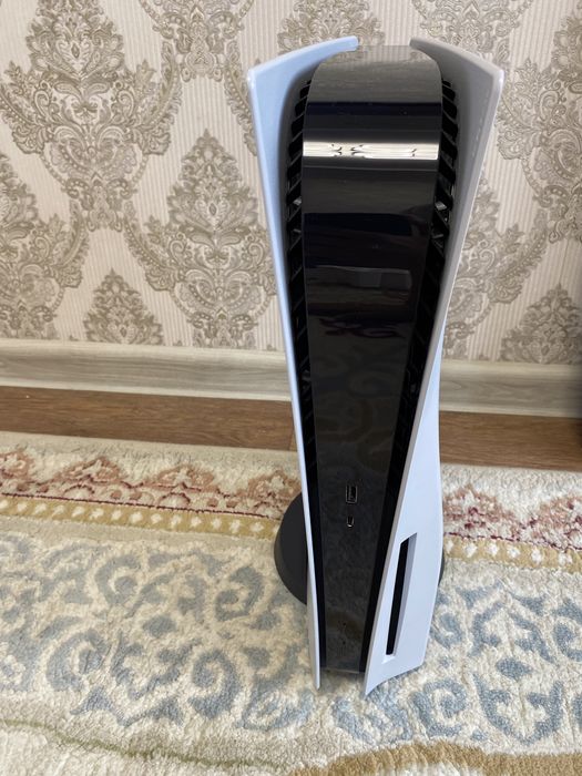 Продам PlayStation 5 новое состояние