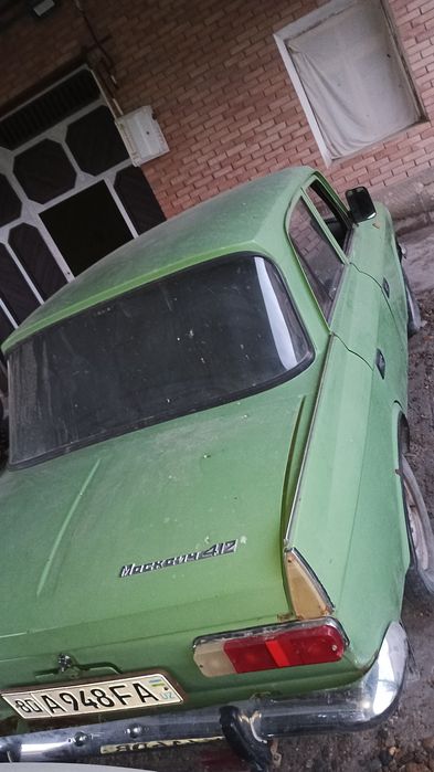 Moskivich 412 sotiladi