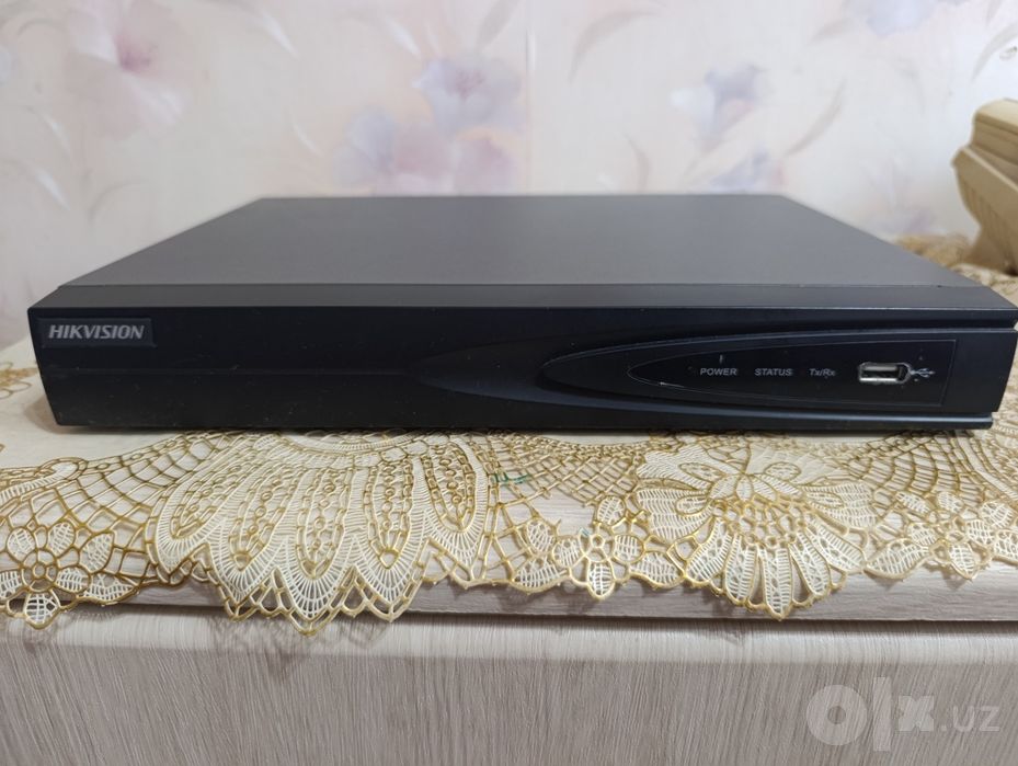 Видеорегистратор Hikvision DS-7616NI-E1 — это 16-канальный сетевой IP-