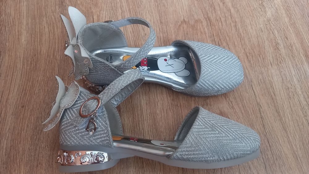 Продам туфельки 32р.