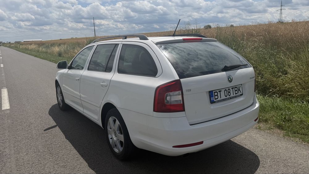 SKODA Octavia 2012 — imagine 5