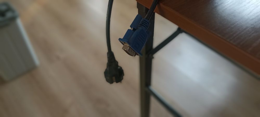 Монитор LG flarton L1717S