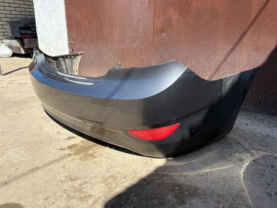 Задний бампер на Hyundai Accent