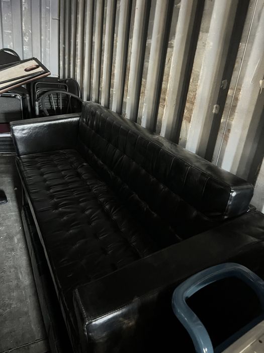 Диван б/у из кожезаменителя!