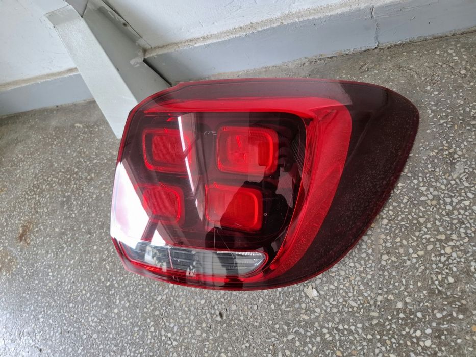Lampa stop spate tripla dreapta Dacia Sandero facelift 2017_2018_2019