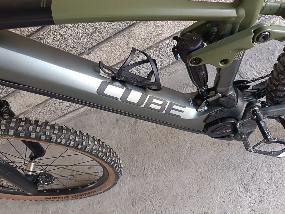 Ново електрическо колело Cube Stereo + зарядно