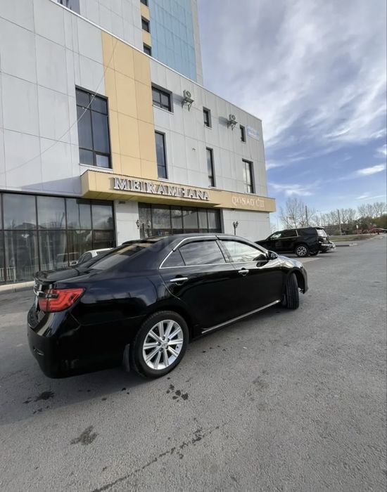 Продам машину камри 50