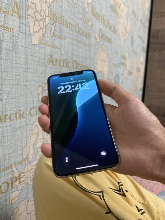 iPhone XS. Xolati IDEAL