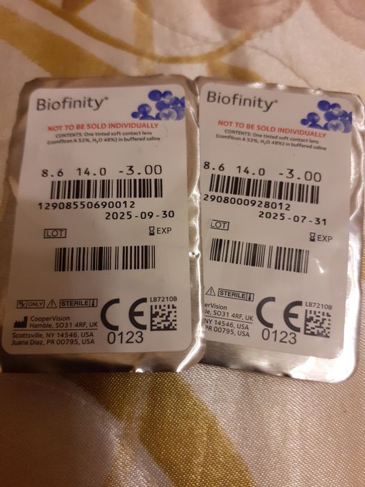 Месечни контактни лещи