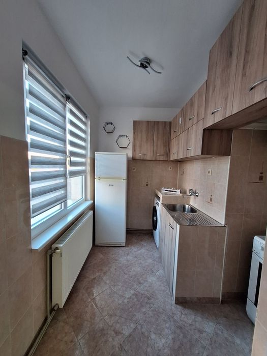 Продава се Тристаен апартамент в Чирпан - 122 кв.м за 681 €/кв.м - Снимка #7