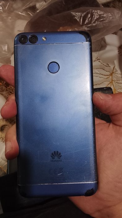 Продам телефон HUAWEI P smart 2018