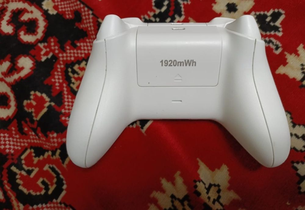 Продаю либо обменяю xbox series s