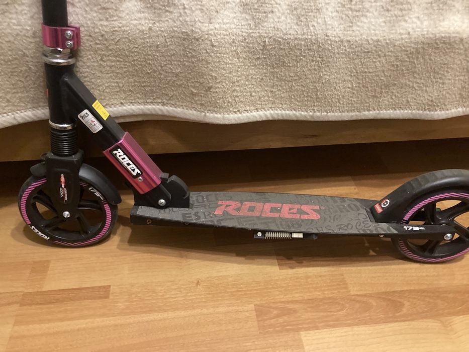 Продам самокат Roces 175