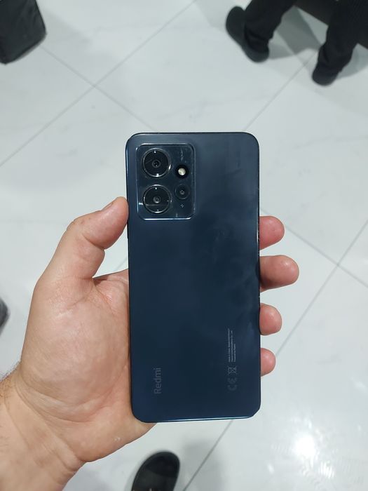 Redmi Not 12 sotiladi joyi 128gb Karopkasi yoq.