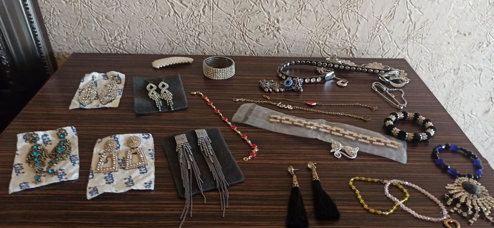 Серьги бижутерия