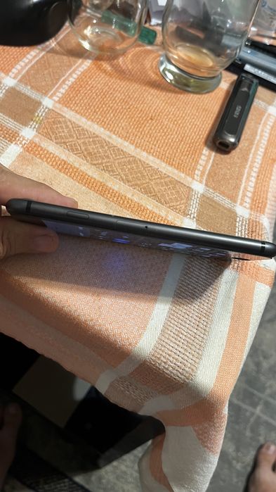 Продава iPhone 8 64Gb
