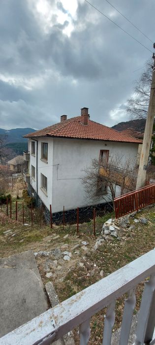 Продавам етаж от къща село Давидково