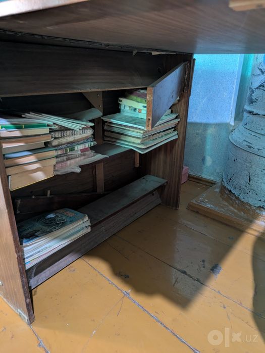 Стол (стол книжка) Срочно