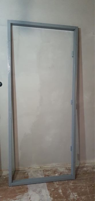 Входная дверь железная