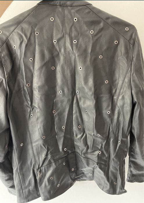 Geaca Zara Man  barbati model deosebit capse