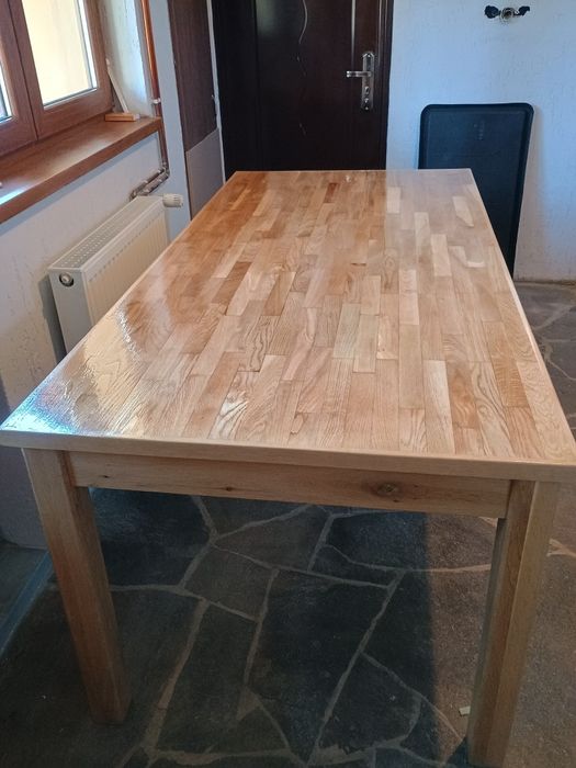 Masâ din stejar masiv