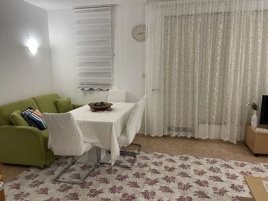 Дава се под наем Двустаен апартамент в к.к. Слънчев бряг - 70 кв.м за 408 € - Снимка #1