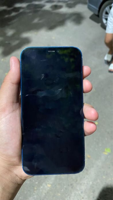 IPhone 12.     128GB