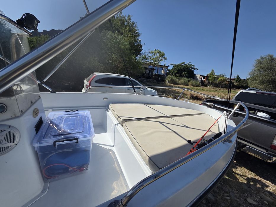 Лодка Marea Honda 40