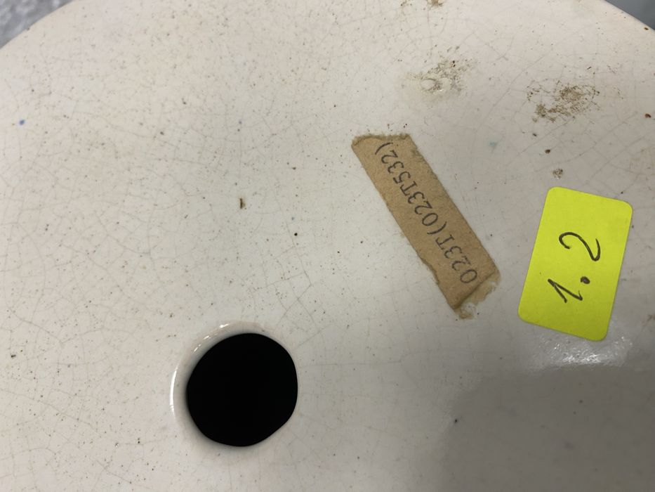 Италианска порцеланова колона поставка са цветя майолика