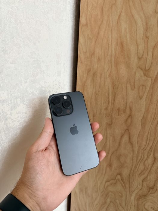 iPhone 15 Pro 128Gb - В отличном состоянии
